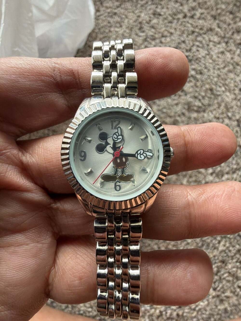 Disney Women's Mickey Mouse Silver Tone Classic Fluted Bezel Watch MCKAQ1566